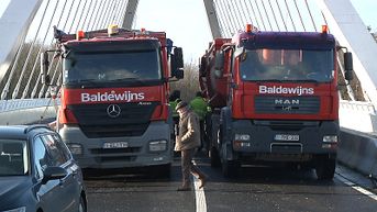 Veertien vrachtwagens testen draagkracht van brug in Eigenbilzen