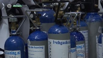 Politie neemt grote hoeveelheid lachgas in beslag in Beringen