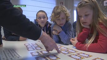 School in Oudsbergen geeft les in Meeuwer dialect om spreektaal door te geven