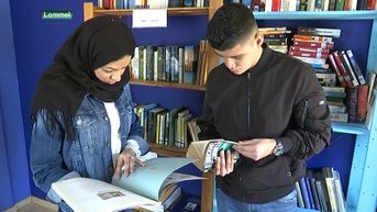 Tijdelijk asielzoekerscentrum heeft eigen bibliotheek