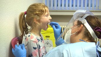 Amper 4 op 1200 leerlingen testen positief bij grootschalige coronatests in Hasselt