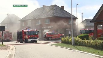 Uitslaande brand verwoest bakkerij in Nieuwerkerken