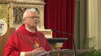 Onwezenlijk: bisschop Hoogmartens draagt misviering Palmzondag op in lege Sint-Quintinuskathedraal