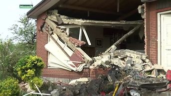 Vrachtwagen ramt woning in Maaseik: huis stort gedeeltelijk in