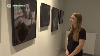 Jonge fotografe toont eigen en andere littekens in tentoonstelling
