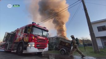 Uitslaande brand verwoest huis in Terboekt Genk