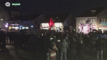 Meer dan duizend mensen op solidariteitsmars voor slachtoffer caféruzie Bocholt