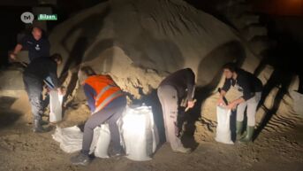 WATEROVERLAST: Vrijwilligers in Bilzen vullen zandzakjes