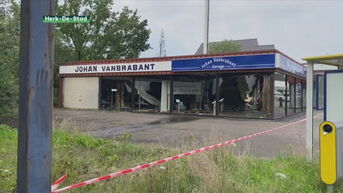 Dak van autogarage in Herk-de-Stad stort in