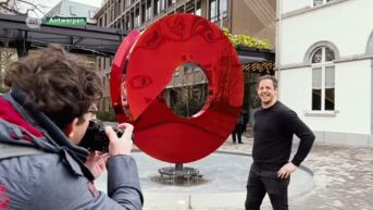 Bilzenaar onthult kunstwerk aan Antwerps vijfsterrenhotel