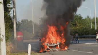Auto brandt uit op de E313 in Diepenbeek