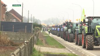 Honderden Limburgse boeren protesteren tegen stikstofakkoord