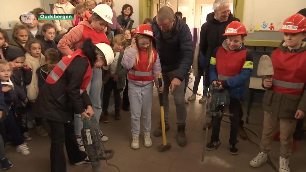Eerste steenlegging kleuterschool Oudsbergen TV Limburg
