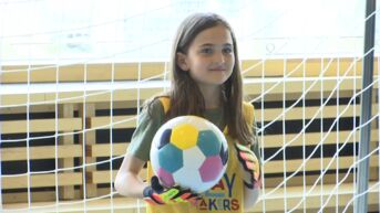 Voetbal Vlaanderen wil dat meer meisjes gaan voetballen
