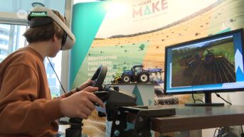 Kinderen leren met tractor rijden bij PXL STEM Academy