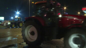 Complete chaos: 600 tractoren bezetten Klaverblad