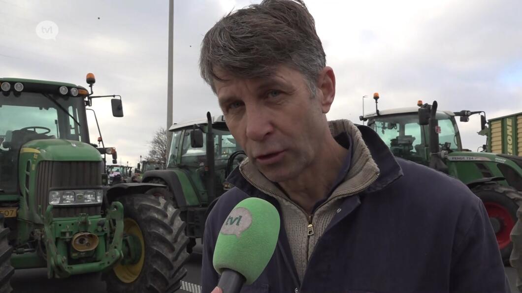 Betogende boer: "Een boer moet buiten zijn, niet op kantoor" - TV Limburg