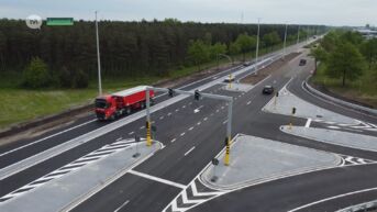 Nieuwe kruispunt aan Kristalpark in Lommel zorgt voor een vlotte en vooral veilige doorstroming van het verkeer