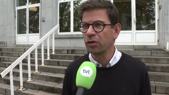 Kindsheid Jesu houdt gesprekken met alle leerlingen over filmen op school na video waarop leerling slag geeft aan leerkracht