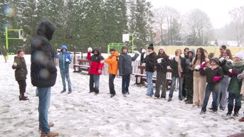 Sneeuwpret in Limburgse scholen: leerlingen mogen directeur bekogelen met sneeuwballen