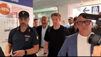 Kevin De Bruyne met veel enthousiasme onthaald in Napels