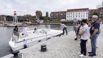 Waarom vaart Bart Kaëll verkleed als zeekapitein Hasselt binnen?