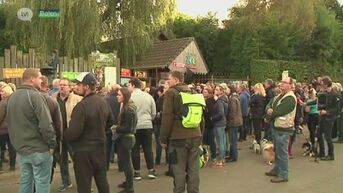 Limburgse sympathistanten protesteren in tranen tegen sluiting Olmense Zoo