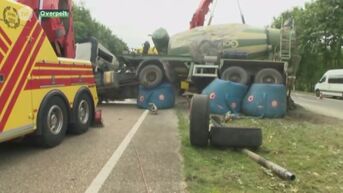 Gekantelde vrachtwagens zorgen voor files in Overpelt en Genk