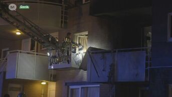 Brandweer Genk kan bewoner van appartement net op tijd redden van de vlammen