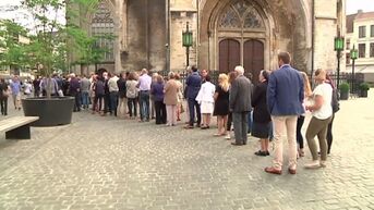 Honderden mensen nemen afscheid van Jules Verdin