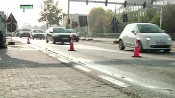 Enorme verkeershinder door oliespoor op Kempische Steenweg in Hasselt