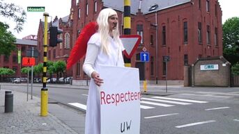 Engelen voeren actie tegen regeringsbeleid in Hasselt