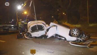 Auto breekt in twee op E313