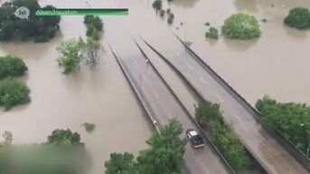 Alkense mama ingesloten door overstroming in Houston