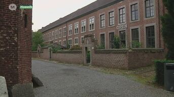 Dossier Begijnhof muurvast.