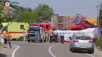 Fietser onder vrachtwagen in Wellen