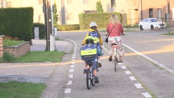 Minister Peeters zet in op veiligere fietsroutes naar school