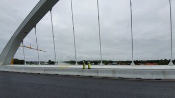 Nieuwe kanaalbrug in Beringen opent voor auto- en vrachtverkeer