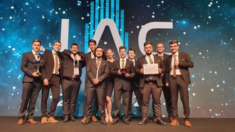 UHasselt-studenten OSCAR-QUBE winnen prestigieuze prijs op grootste ruimtevaartcongres
