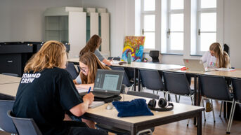 Truiense jongeren kunnen studeren in blokbar in museum DE MINDERE