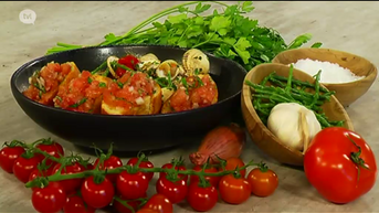Zeeuwse kokkeltjes, tomaat, peterselie en bruscetta met tomatensalsa
